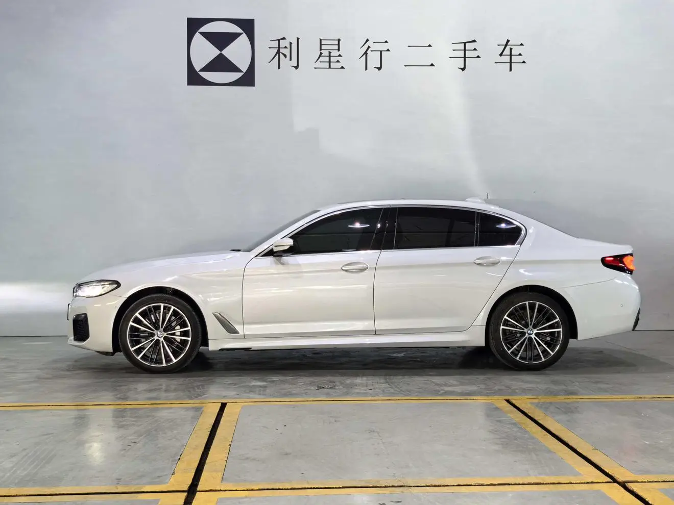 BMW 5 Series 2022 Facelift 530Li Leading M Sport Package
