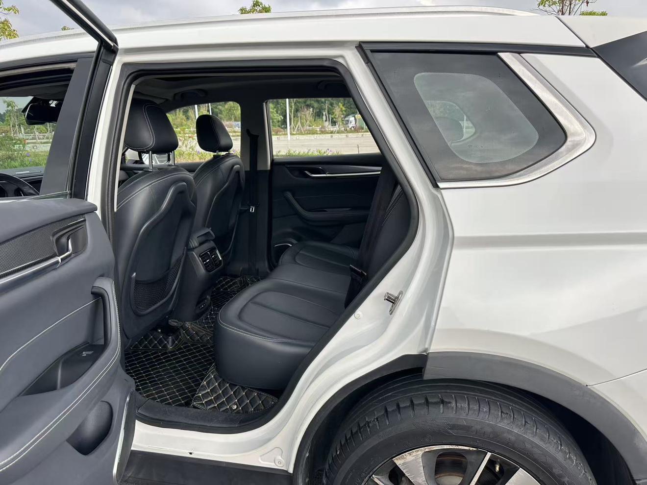 V7 2018 280T Auto Luxury 5 seat