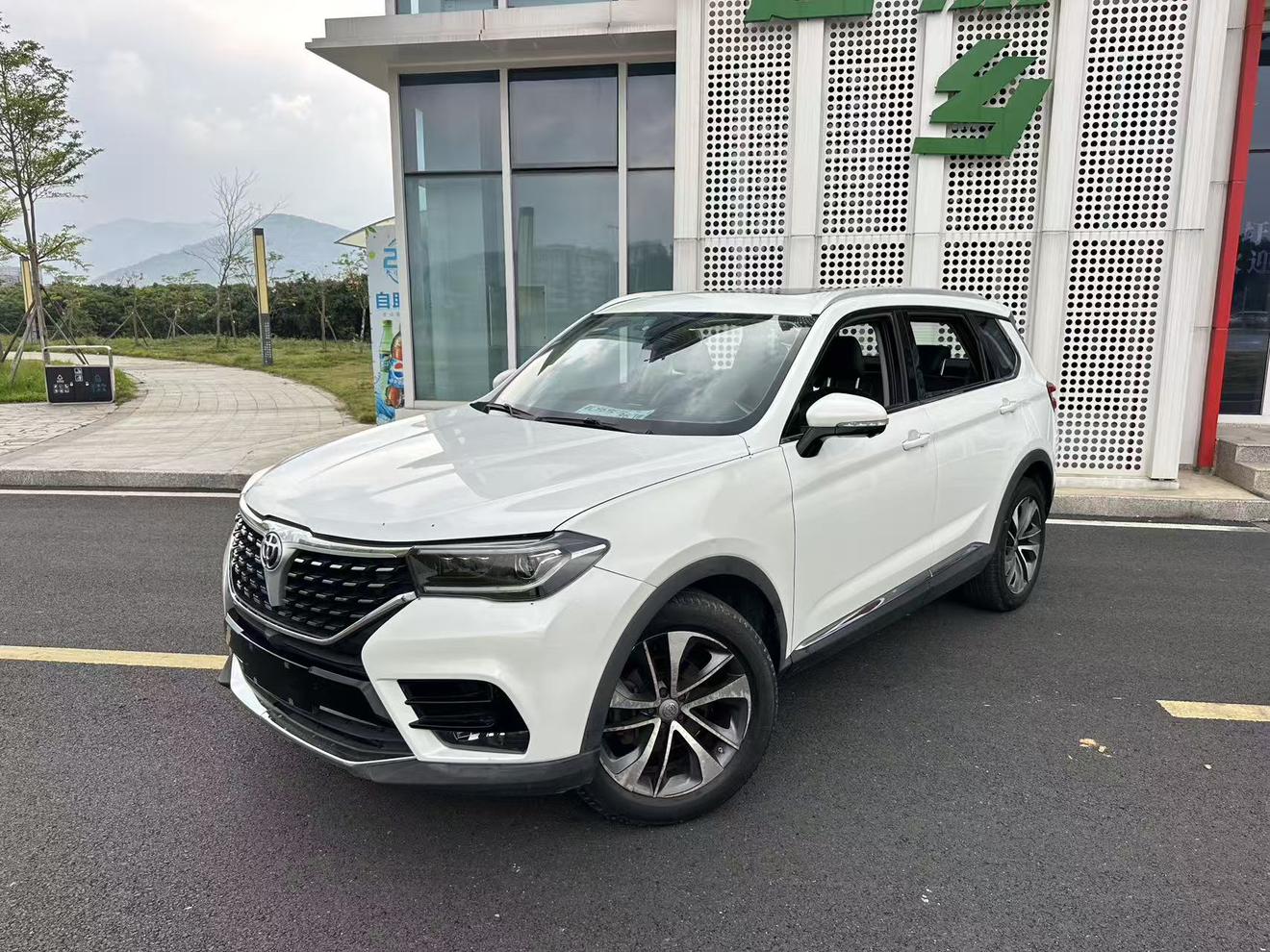 V7 2018 280T Auto Luxury 5 seat