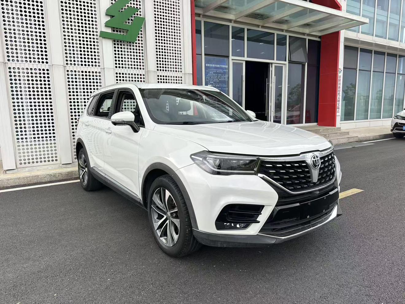 V7 2018 280T Auto Luxury 5 seat