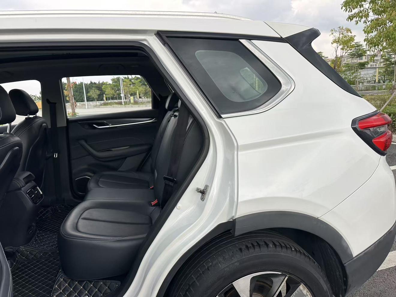 V7 2018 280T Auto Luxury 5 seat