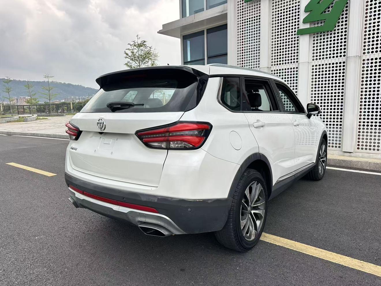V7 2018 280T Auto Luxury 5 seat
