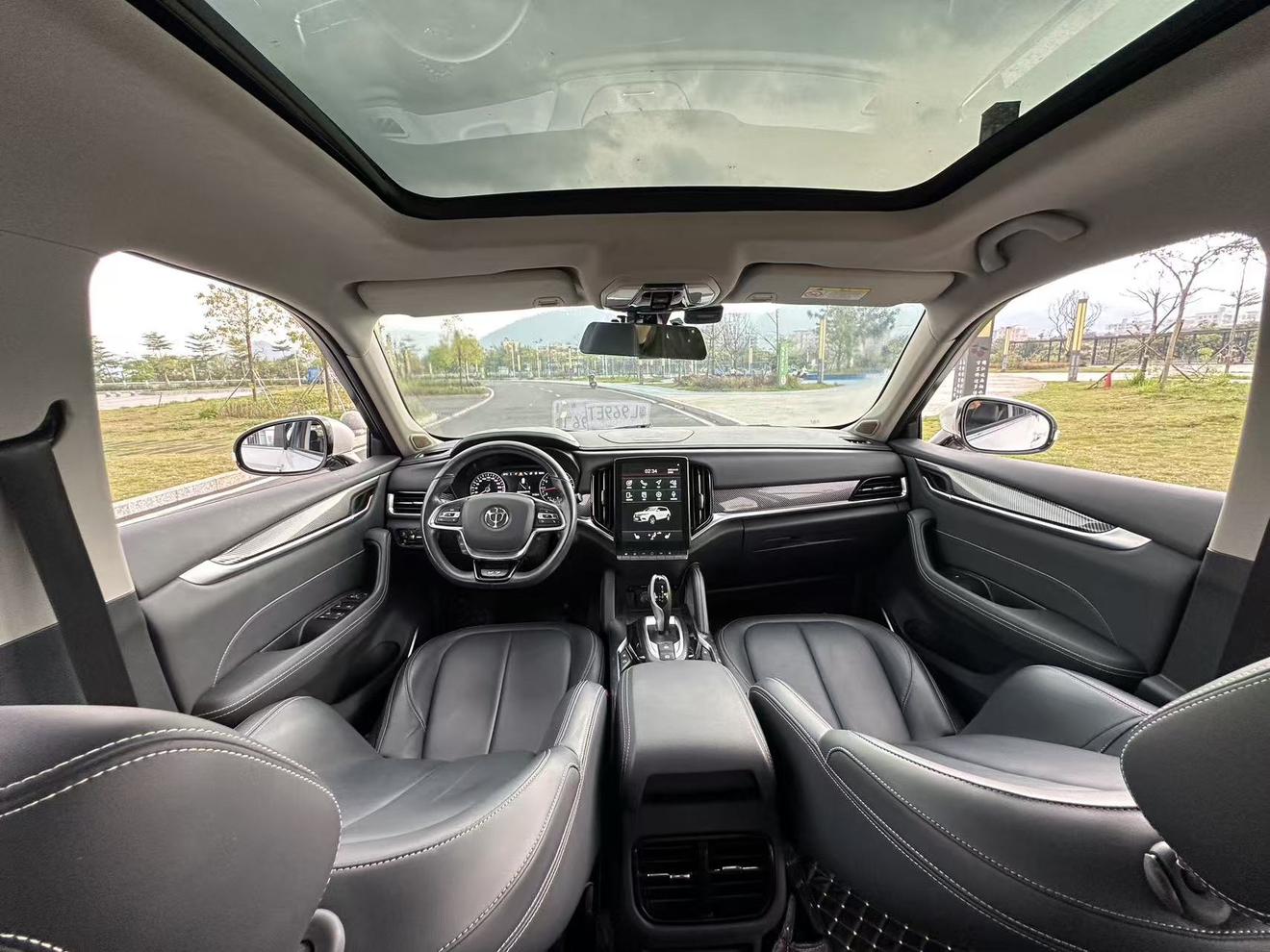 V7 2018 280T Auto Luxury 5 seat