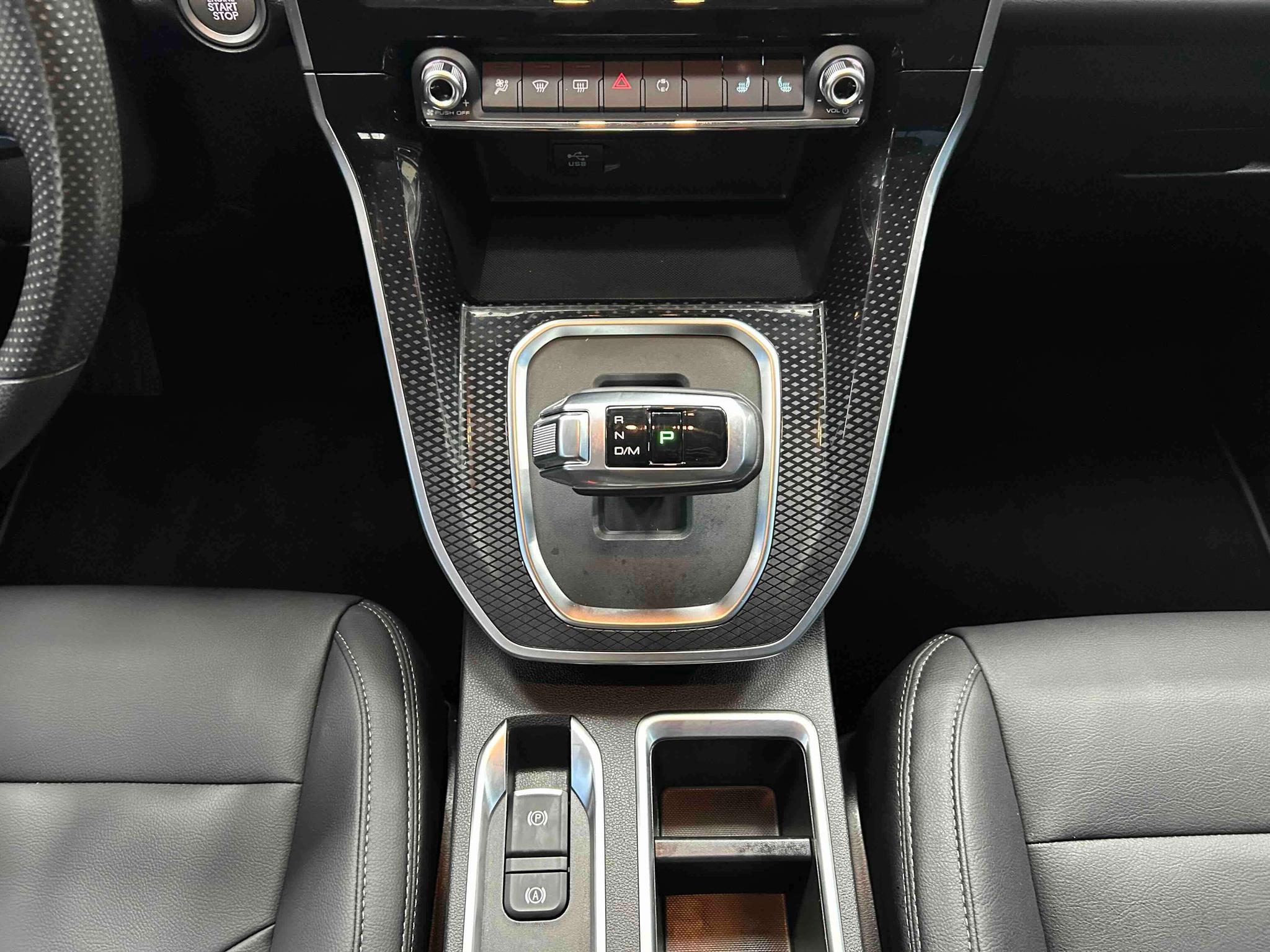 Haval M6 2023 PLUS 1.5T DCT Smart Connected