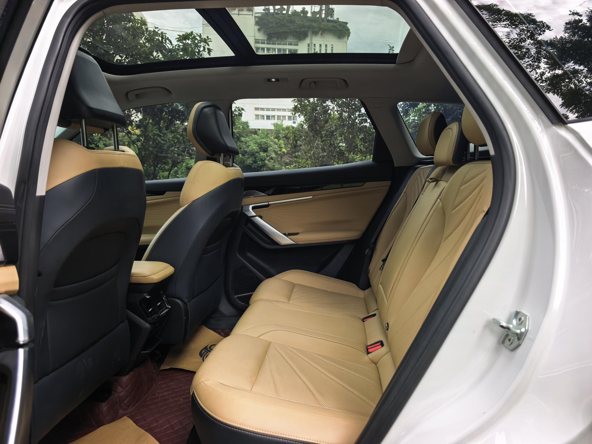 Geely Boyue L 2023 1.5TD DCT Premium