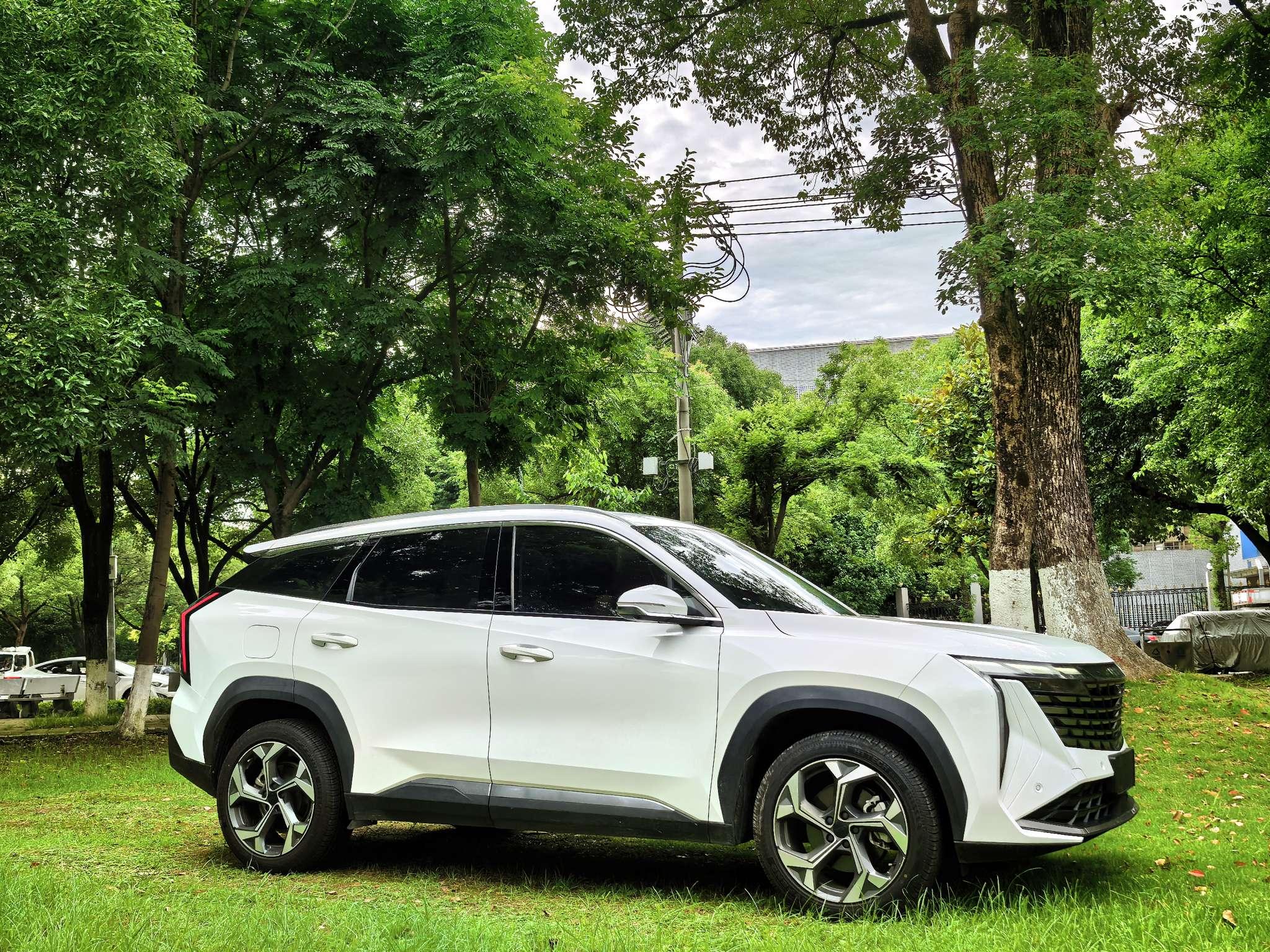 Geely Boyue L 2023 1.5TD DCT Premium