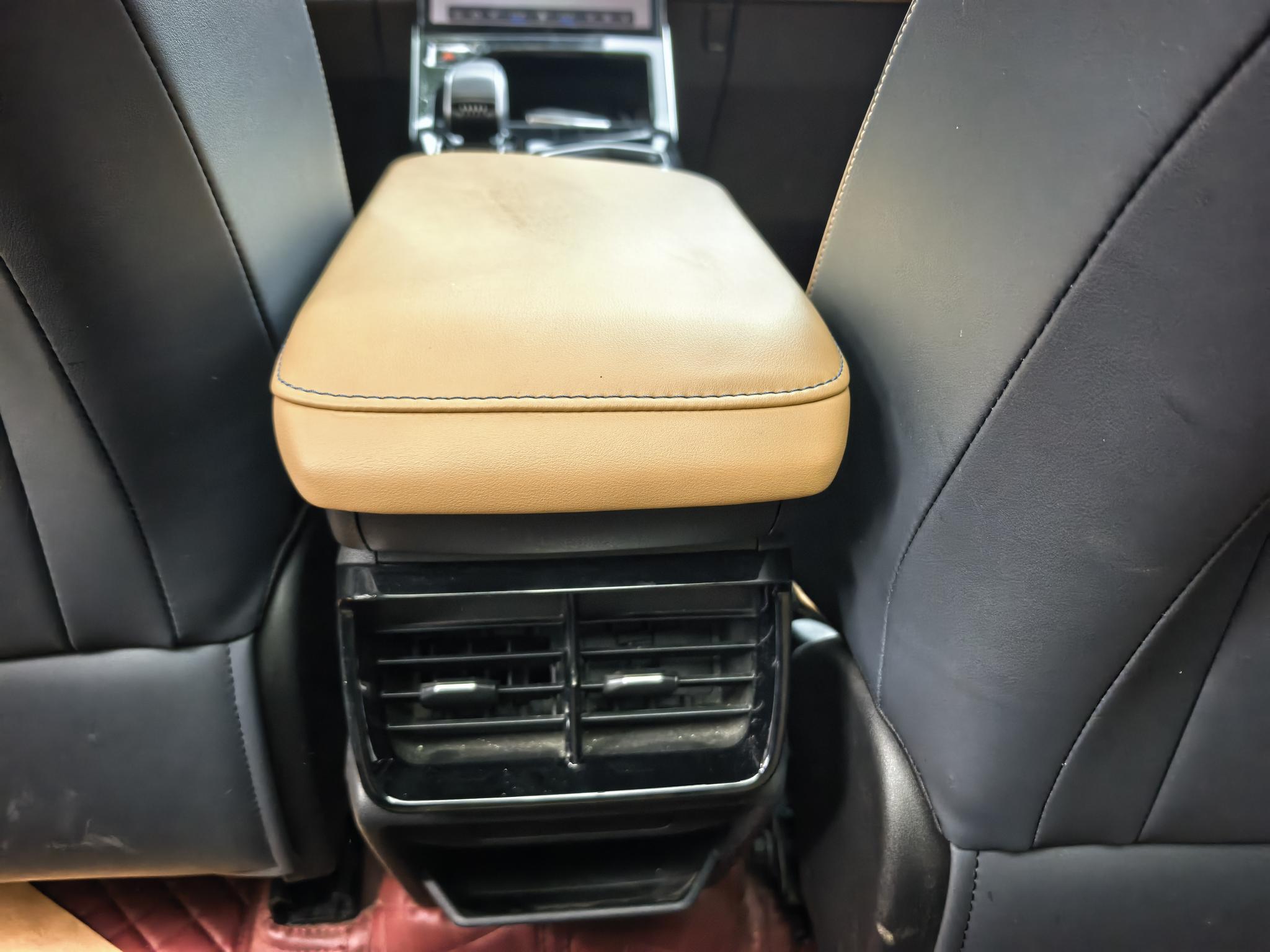 Geely Boyue L 2023 1.5TD DCT Premium