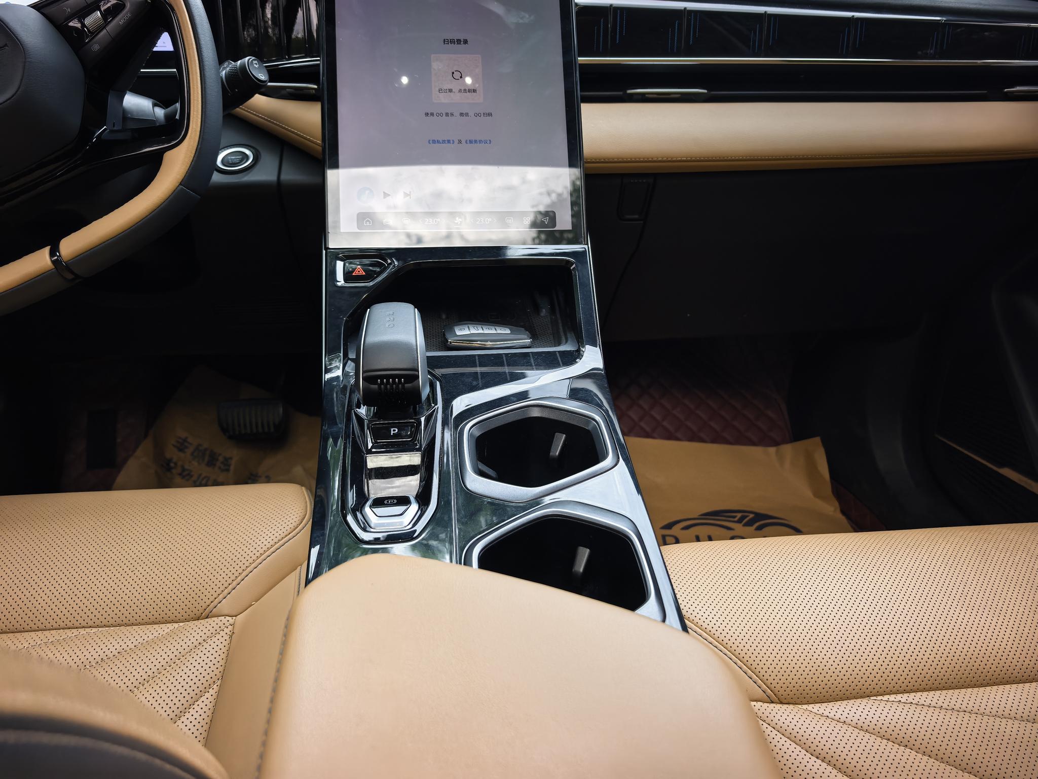 Geely Boyue L 2023 1.5TD DCT Premium