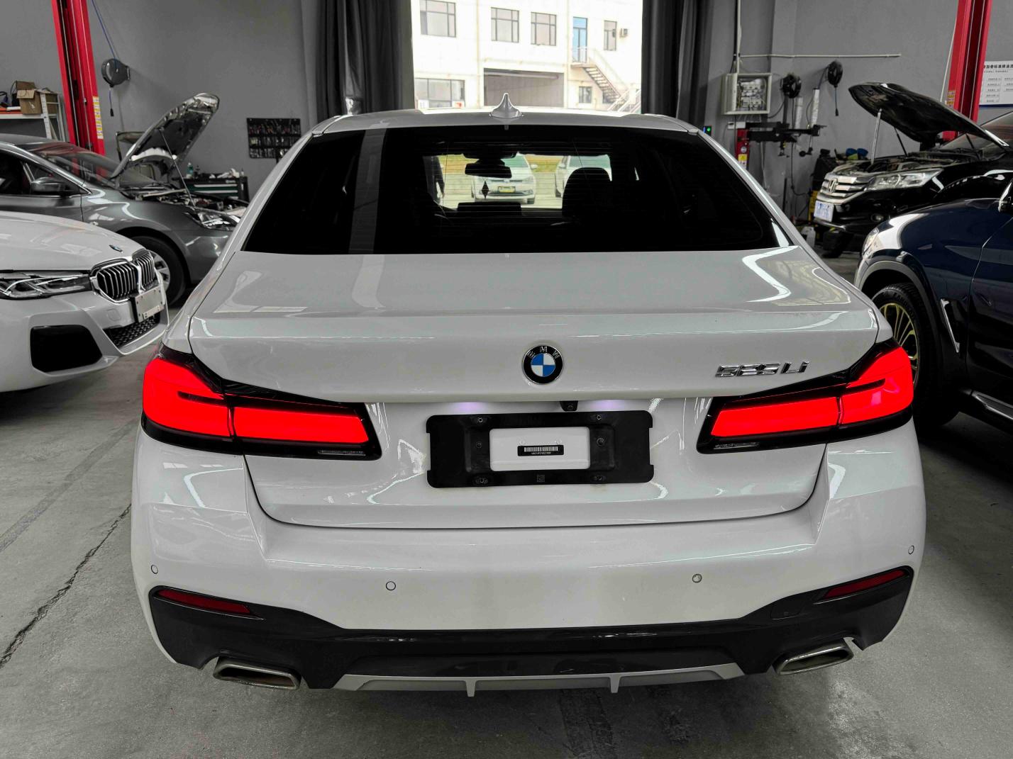 BMW 5 Series 2021 525Li M Sport Package