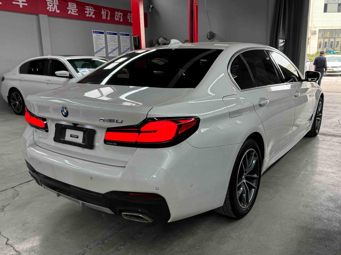 BMW 5 Series 2021 525Li M Sport Package