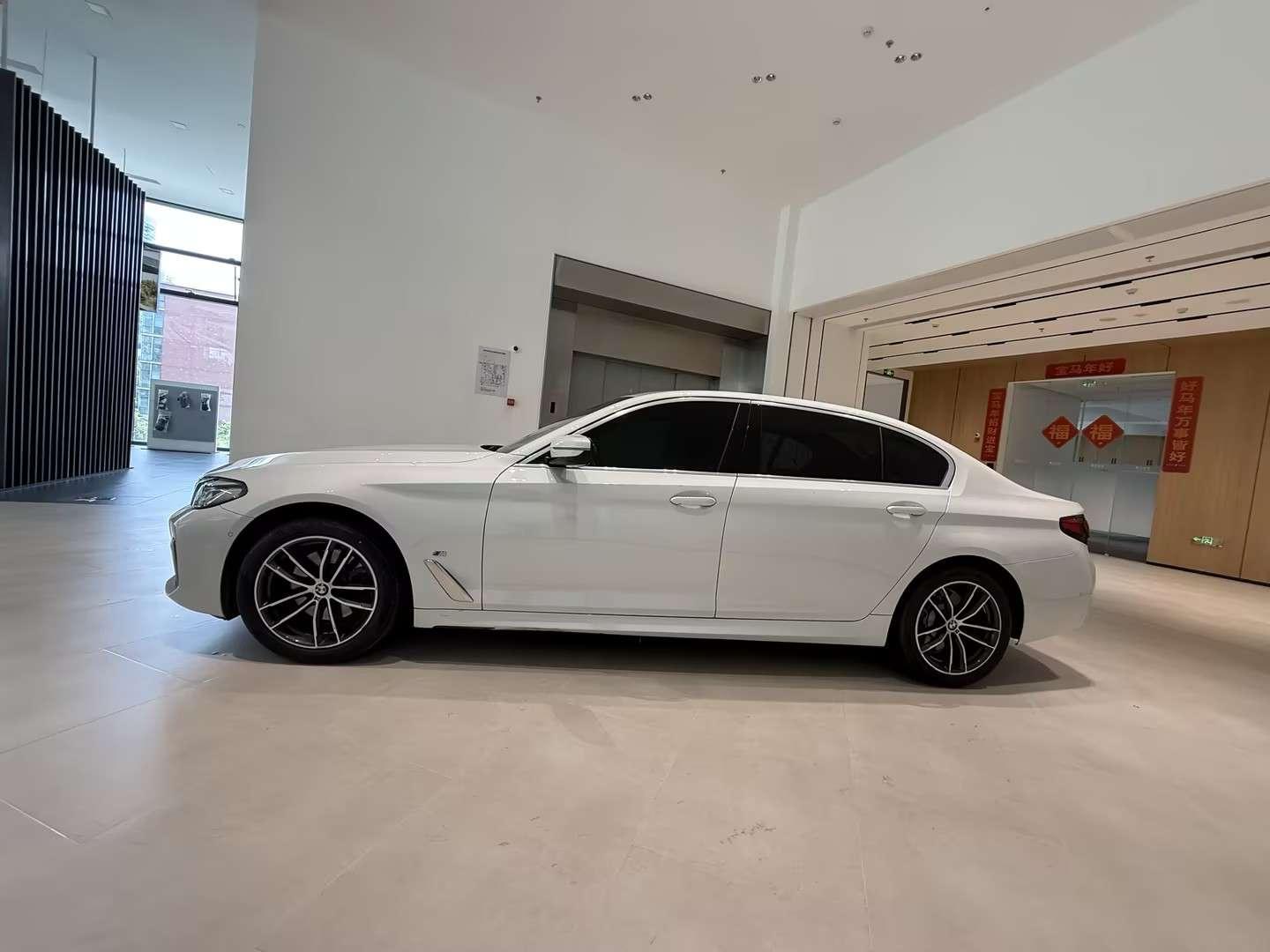 BMW 5 Series 2021 525Li M Sport Package