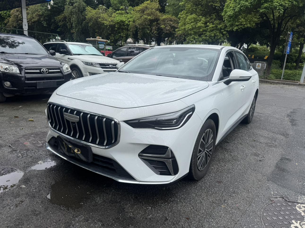 Geely Emgrand 2026 5 1.5L CVT Premium