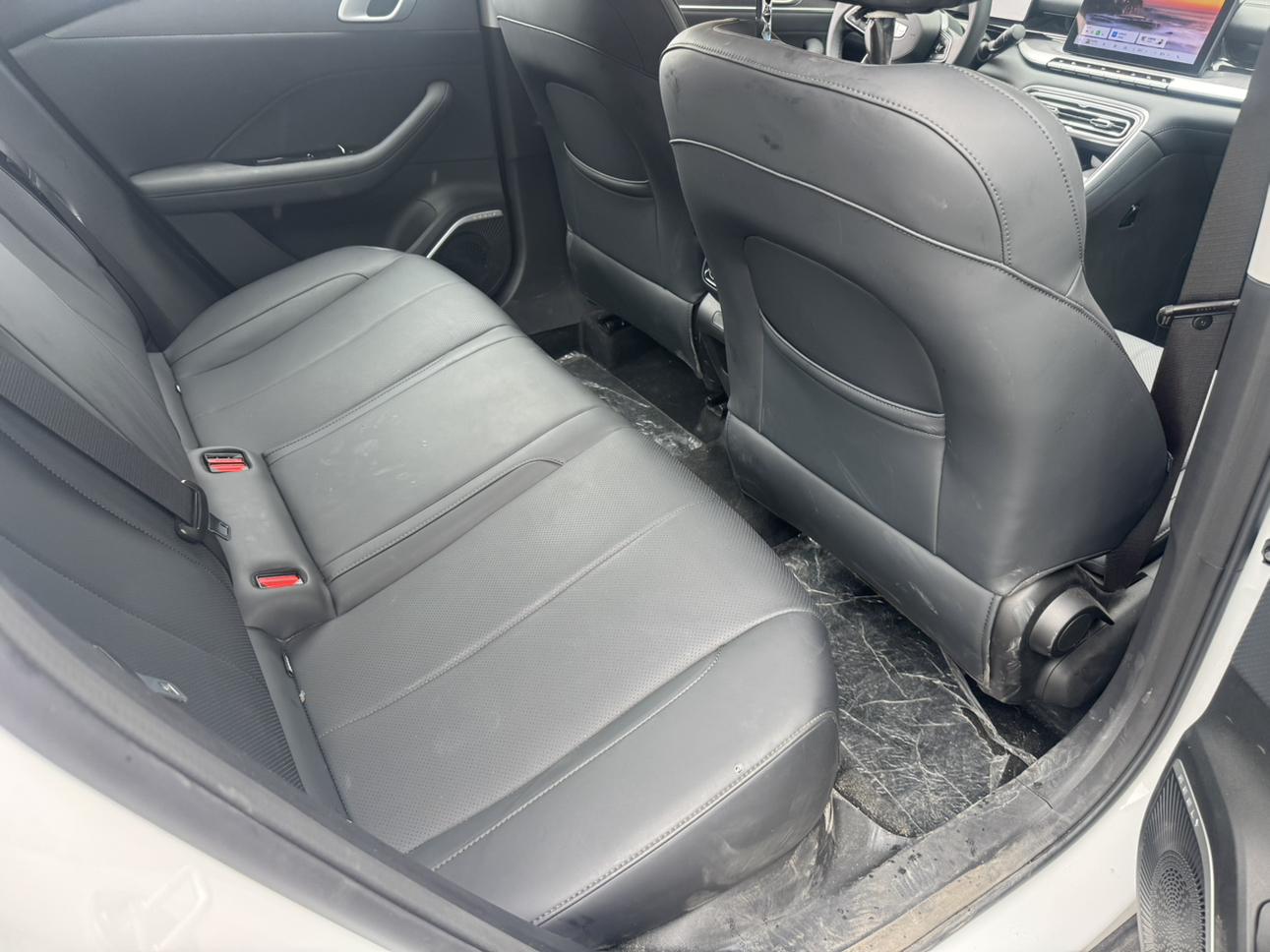 Geely Emgrand 2026 5 1.5L CVT Premium