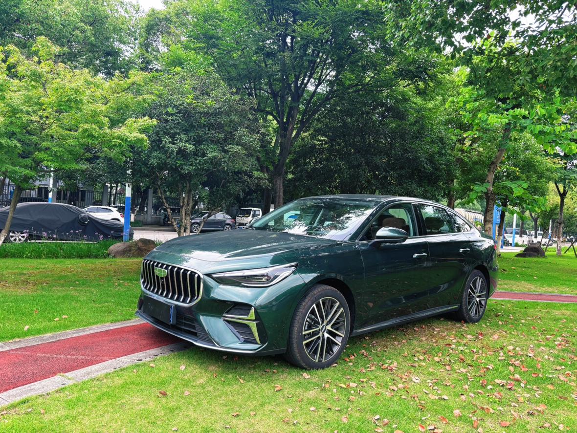 Geely Emgrand 2026 5 1.5T DCT Flagship
