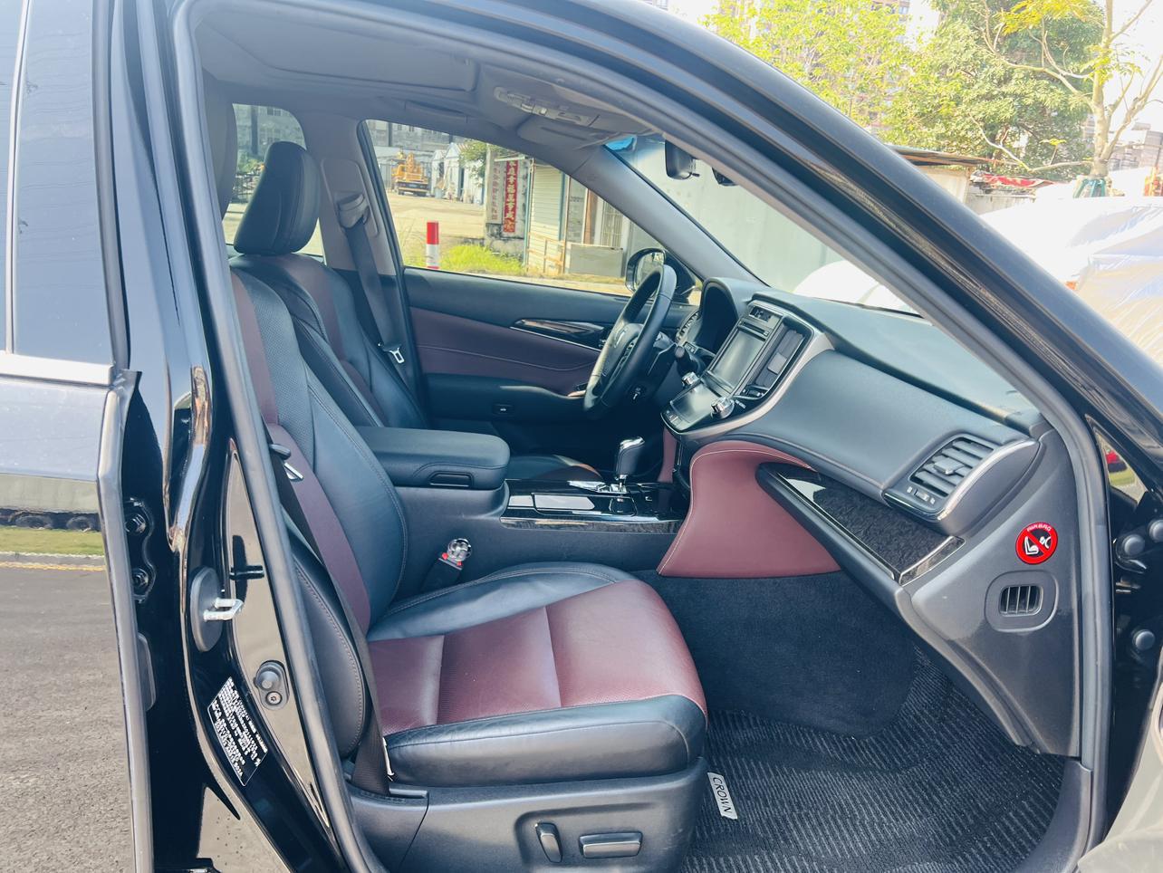 Toyota Crown 2018 2.0T Sport