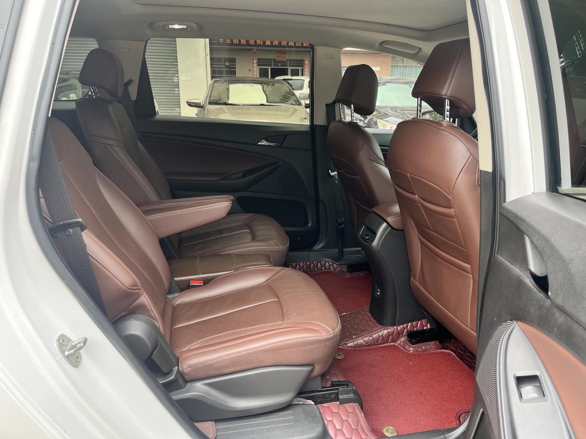 Buick GL6 2019 18T 6 seat Connected Premium China V