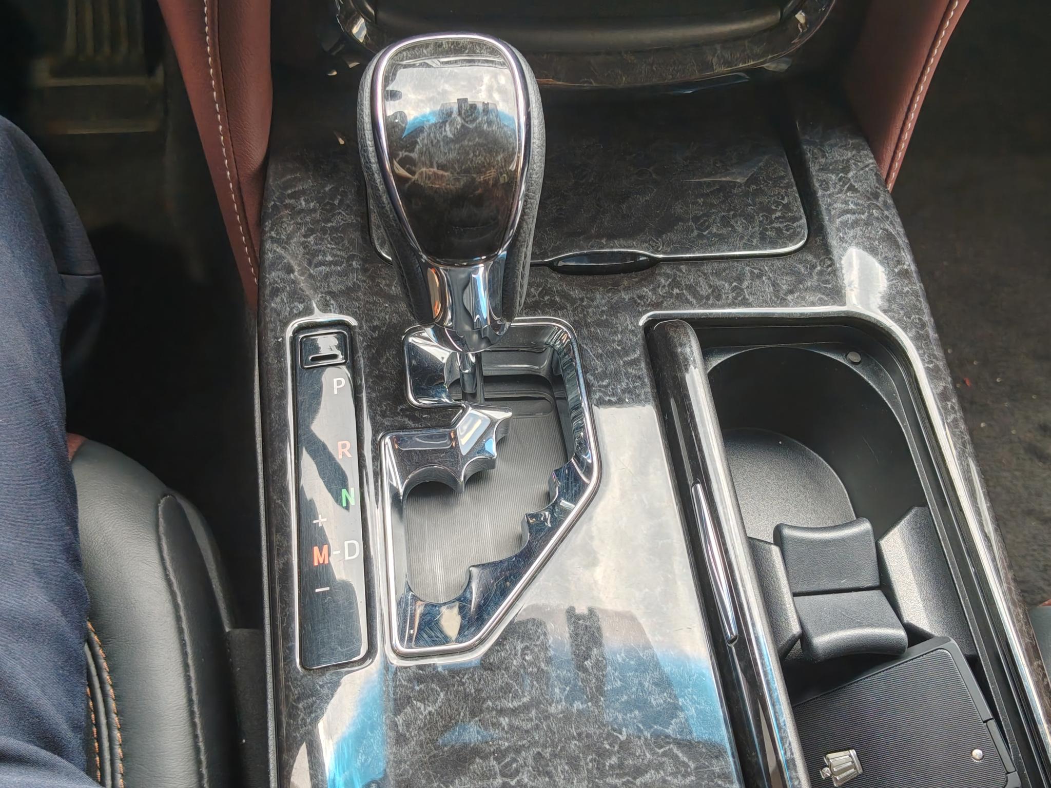 Toyota Crown 2018 2.0T Sport