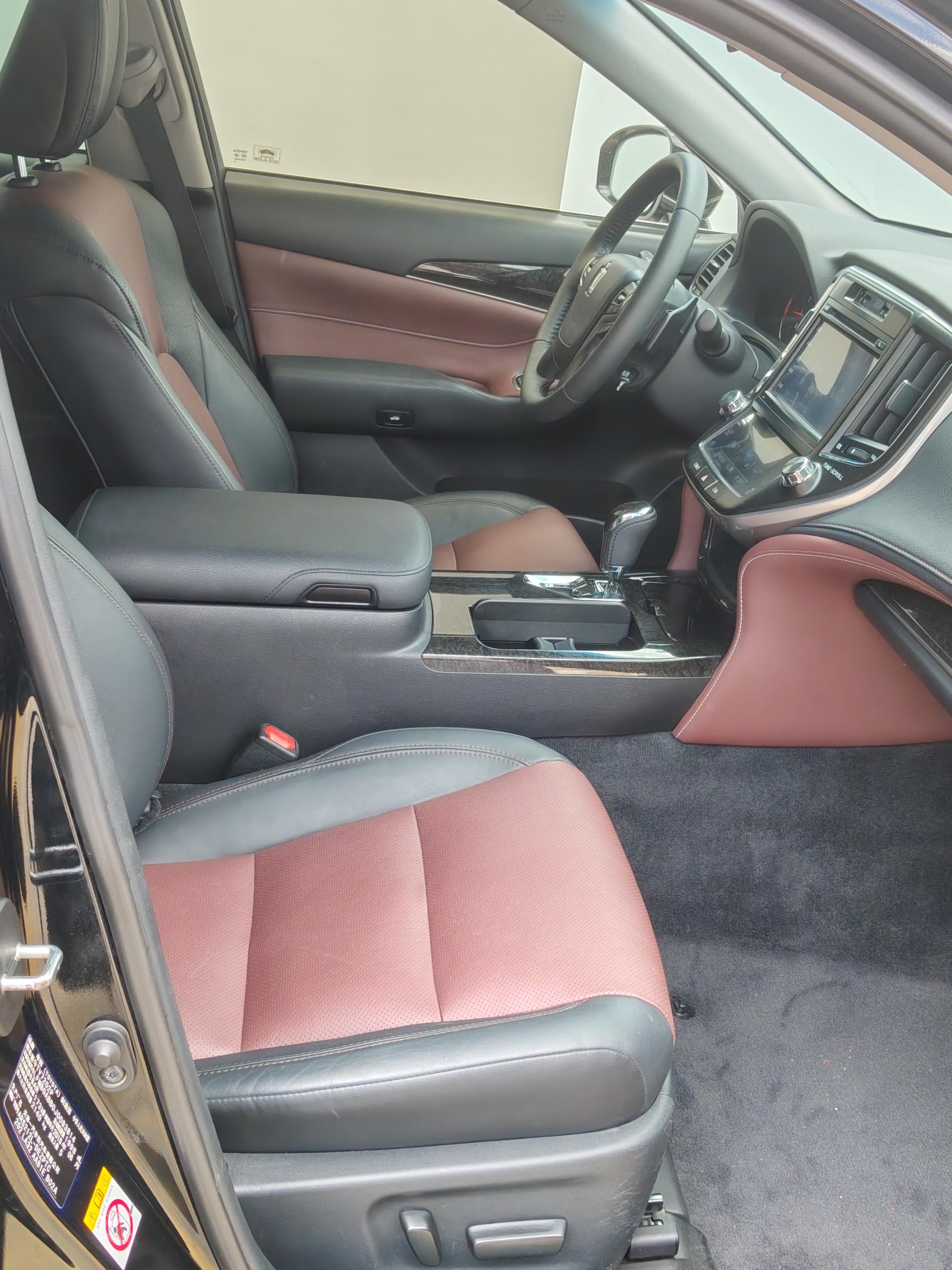 Toyota Crown 2018 2.0T Sport