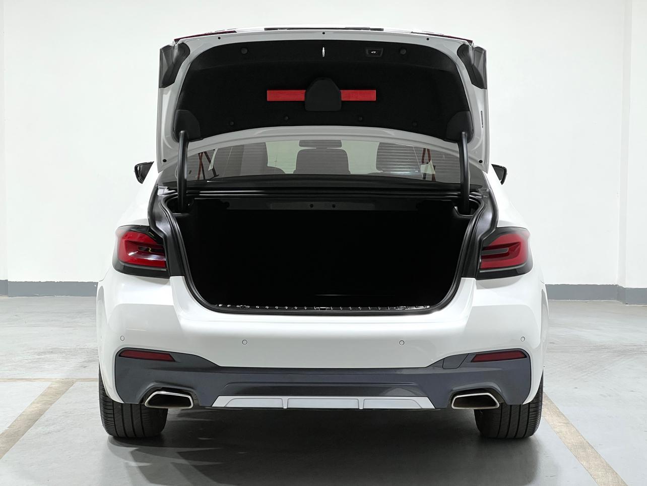 BMW 5 Series 2021 525Li M Sport Package