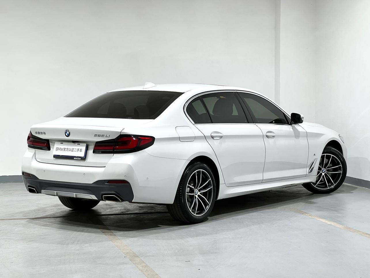 BMW 5 Series 2021 525Li M Sport Package