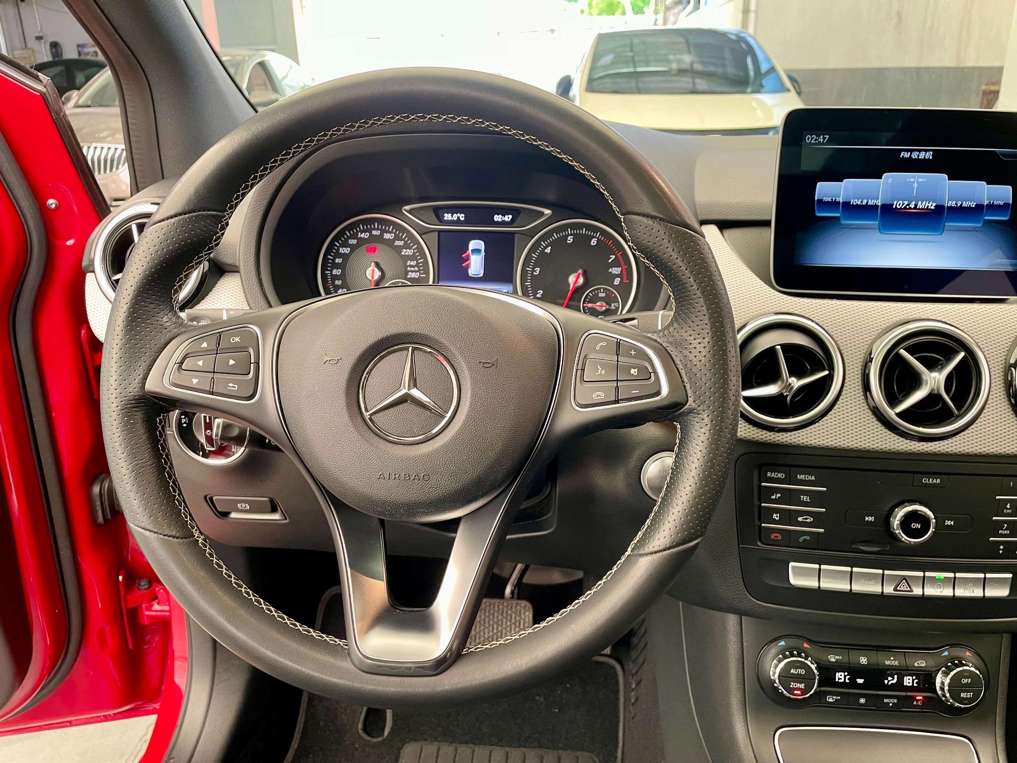 Mercedes-Benz B Class 2018 B 200 Fashion