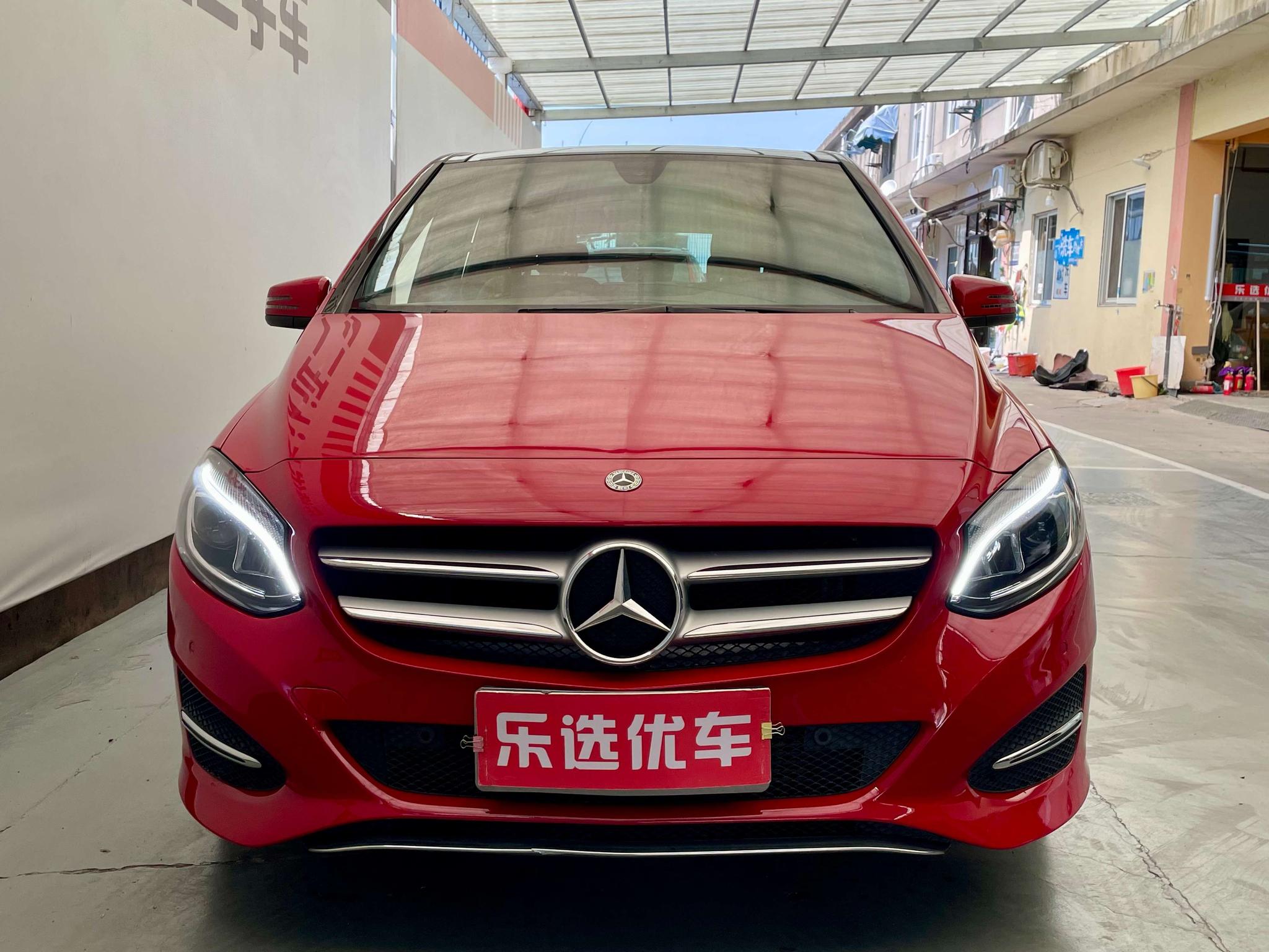 Mercedes-Benz B Class 2018 B 200 Fashion