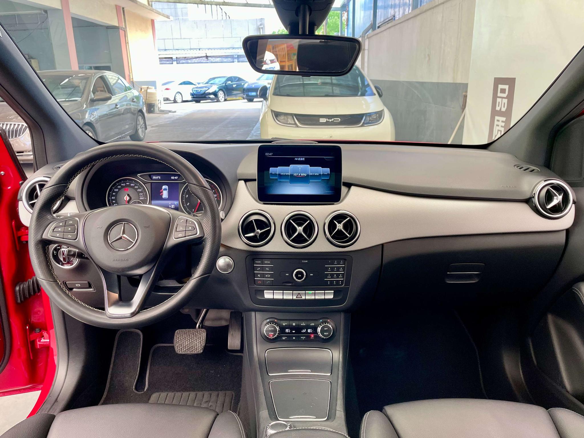 Mercedes-Benz B Class 2018 B 200 Fashion