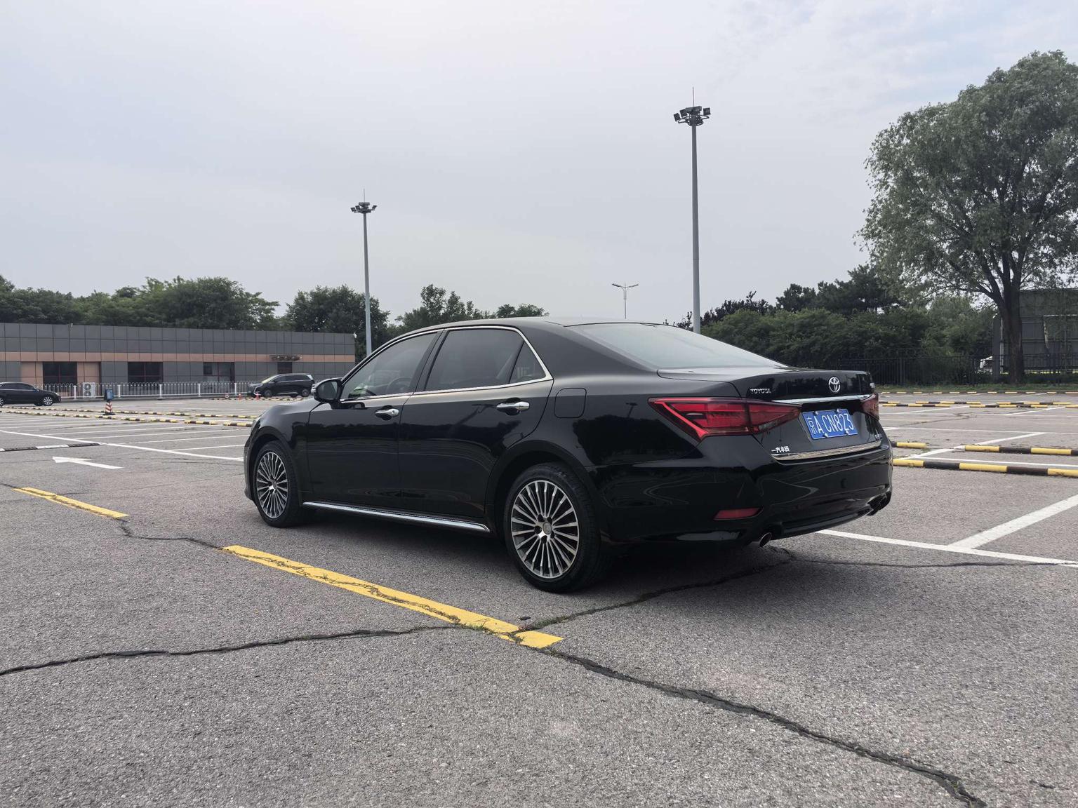 Toyota Crown 2018 2.0T Sport