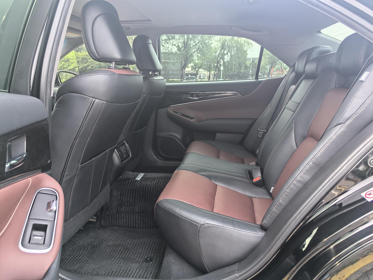 Toyota Crown 2018 2.0T Sport