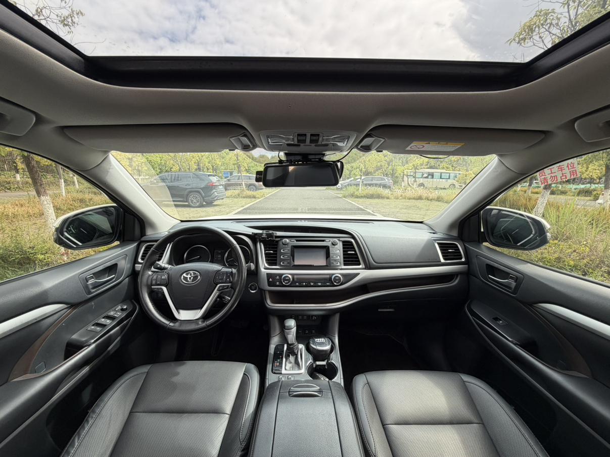 Toyota Highlander 2018 2.0T 4WD Luxury 7 seat China V