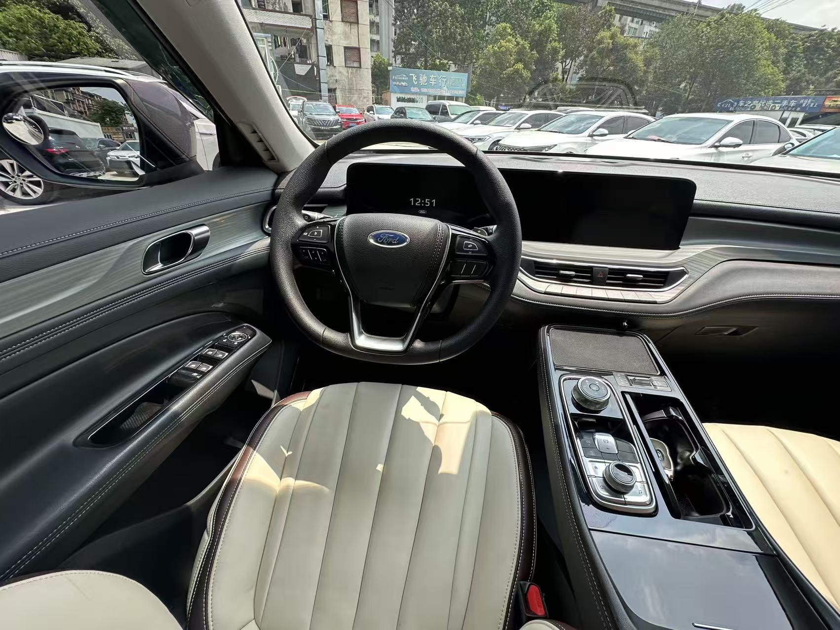 Ford 2023 EcoBoost 225 6 seat