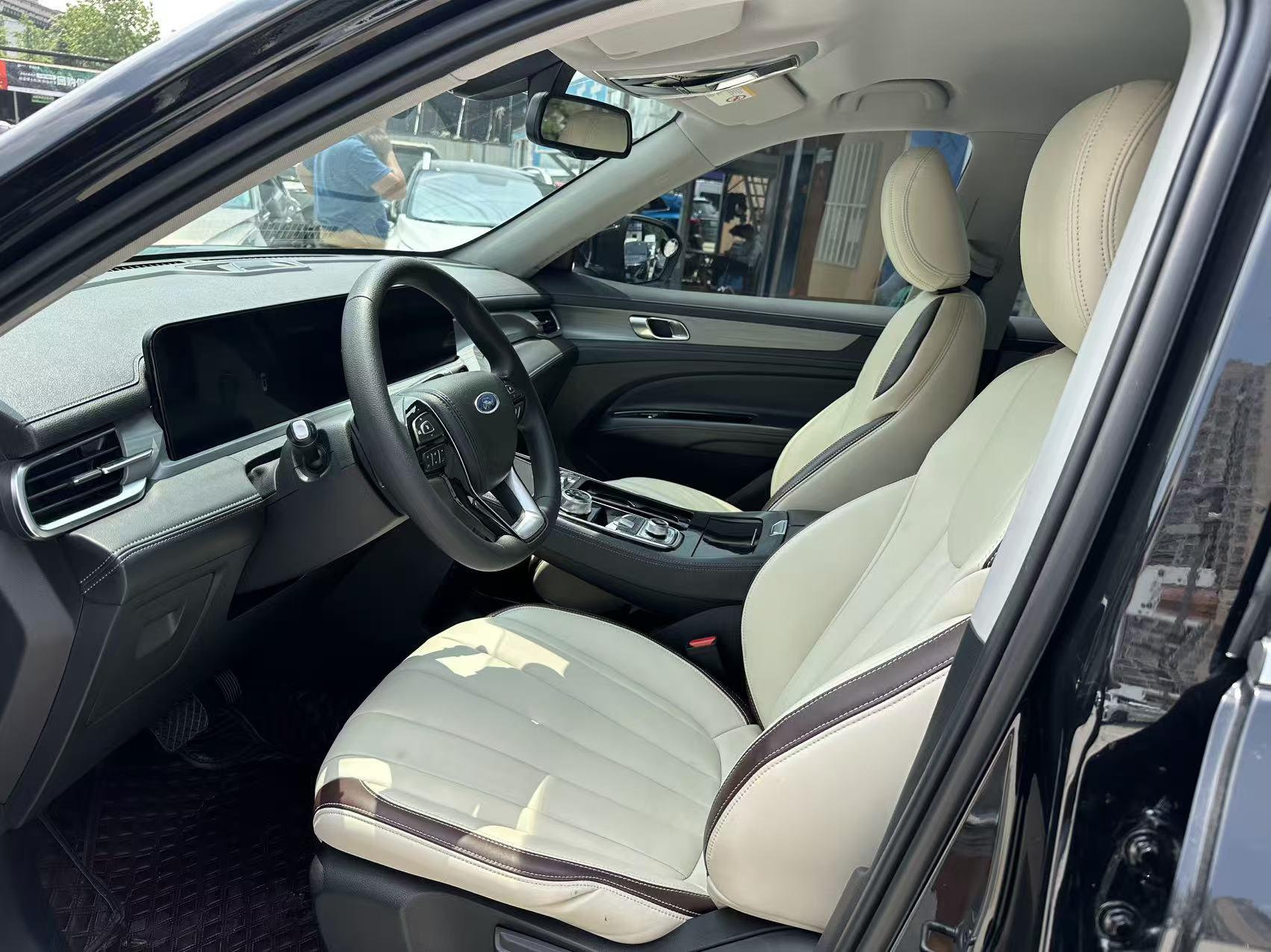 Ford 2023 EcoBoost 225 6 seat