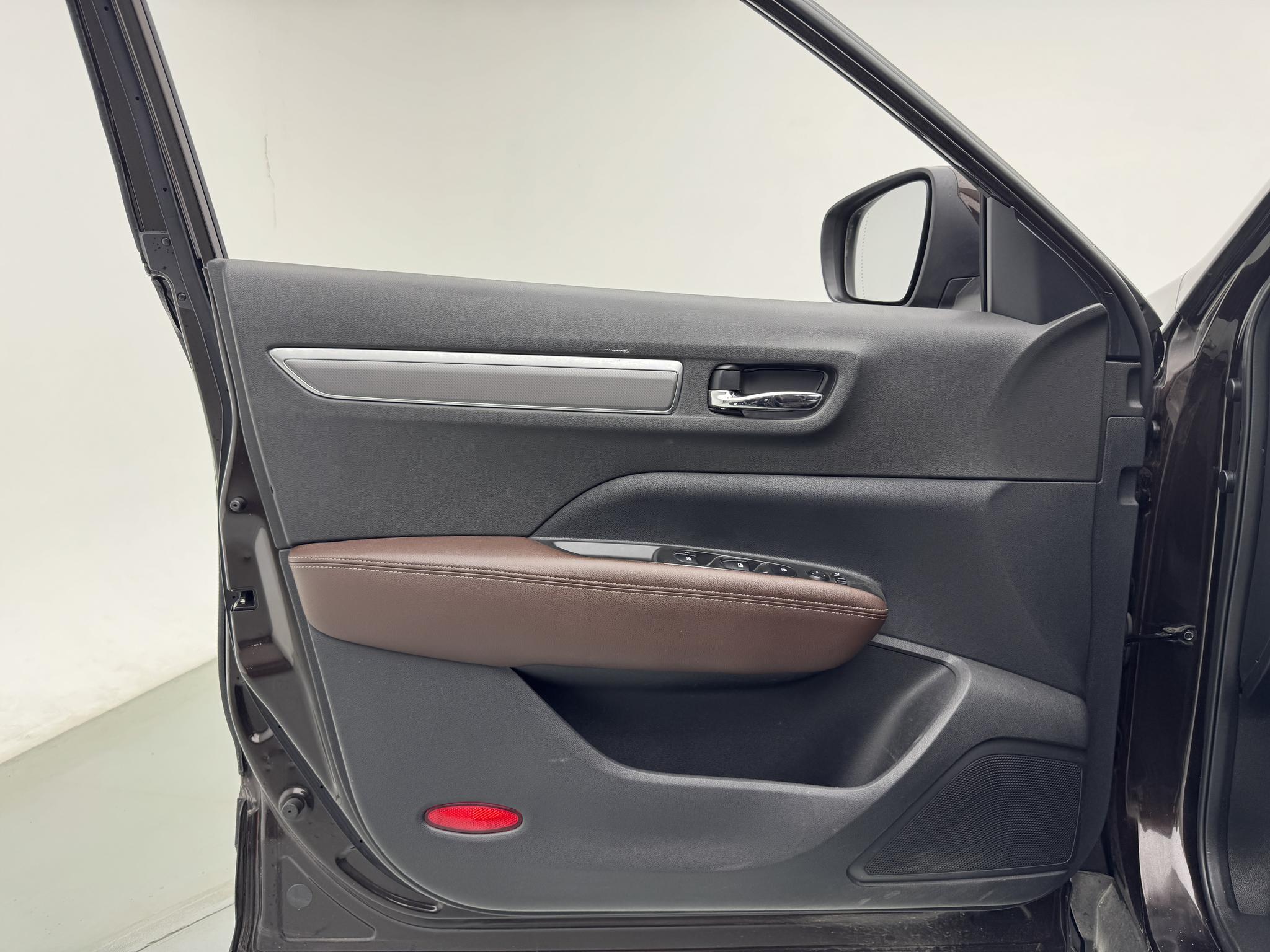 Renault 2018 2.5L 2WD Premium