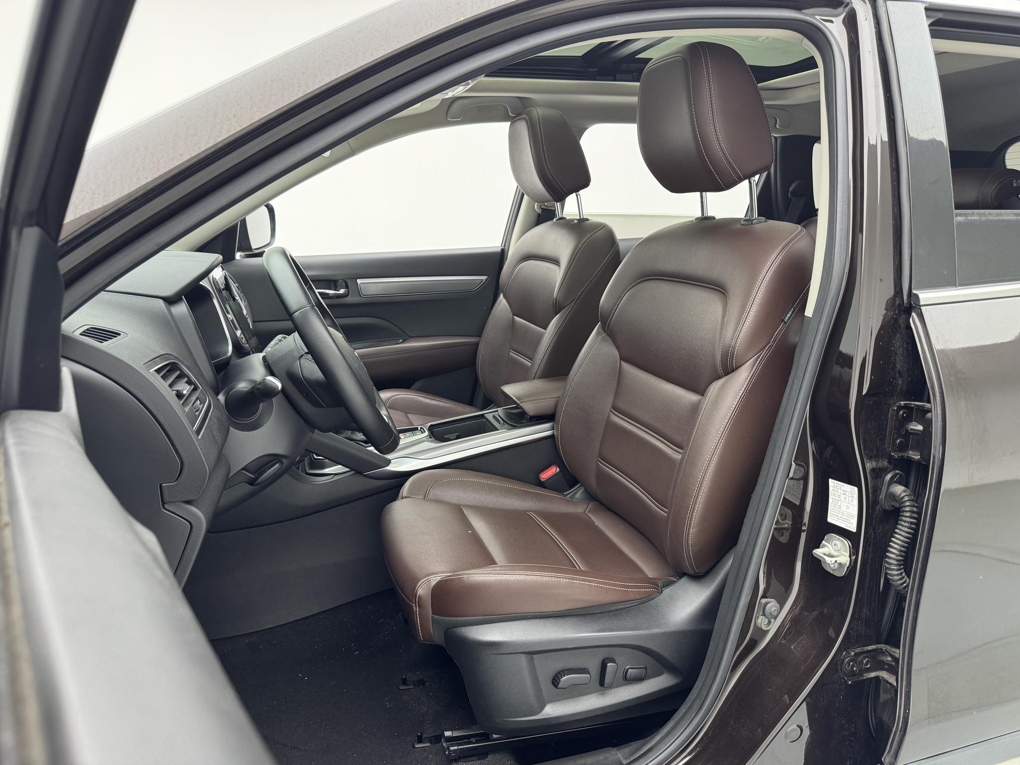 Renault 2018 2.5L 2WD Premium