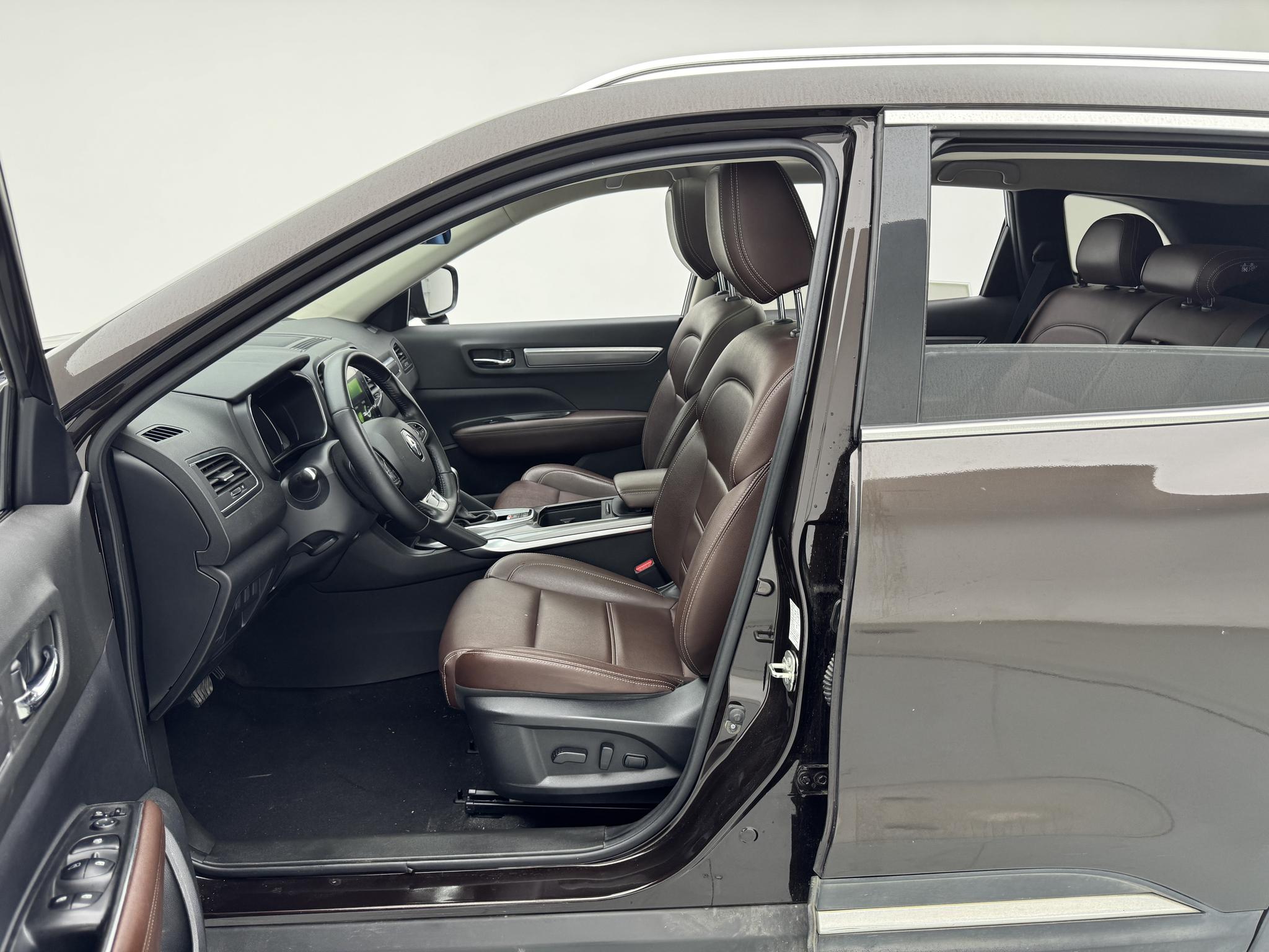 Renault 2018 2.5L 2WD Premium