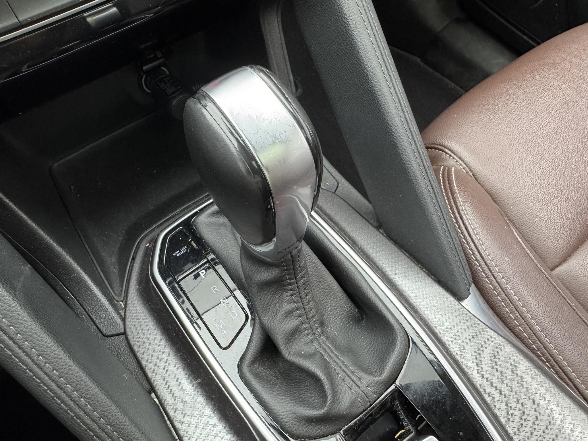Renault 2018 2.5L 2WD Premium