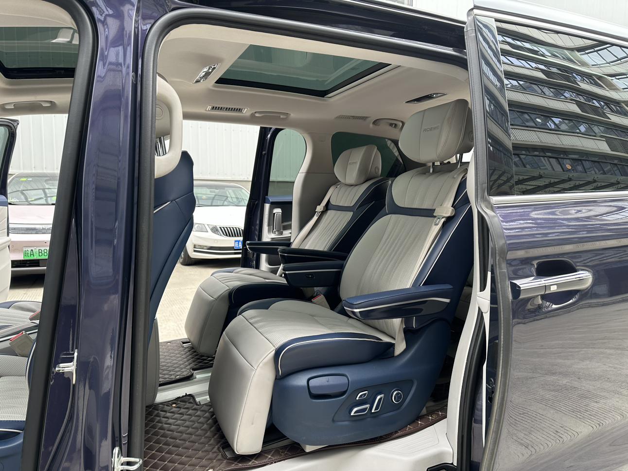Roewe iMAX8 2022 400TGI Supreme