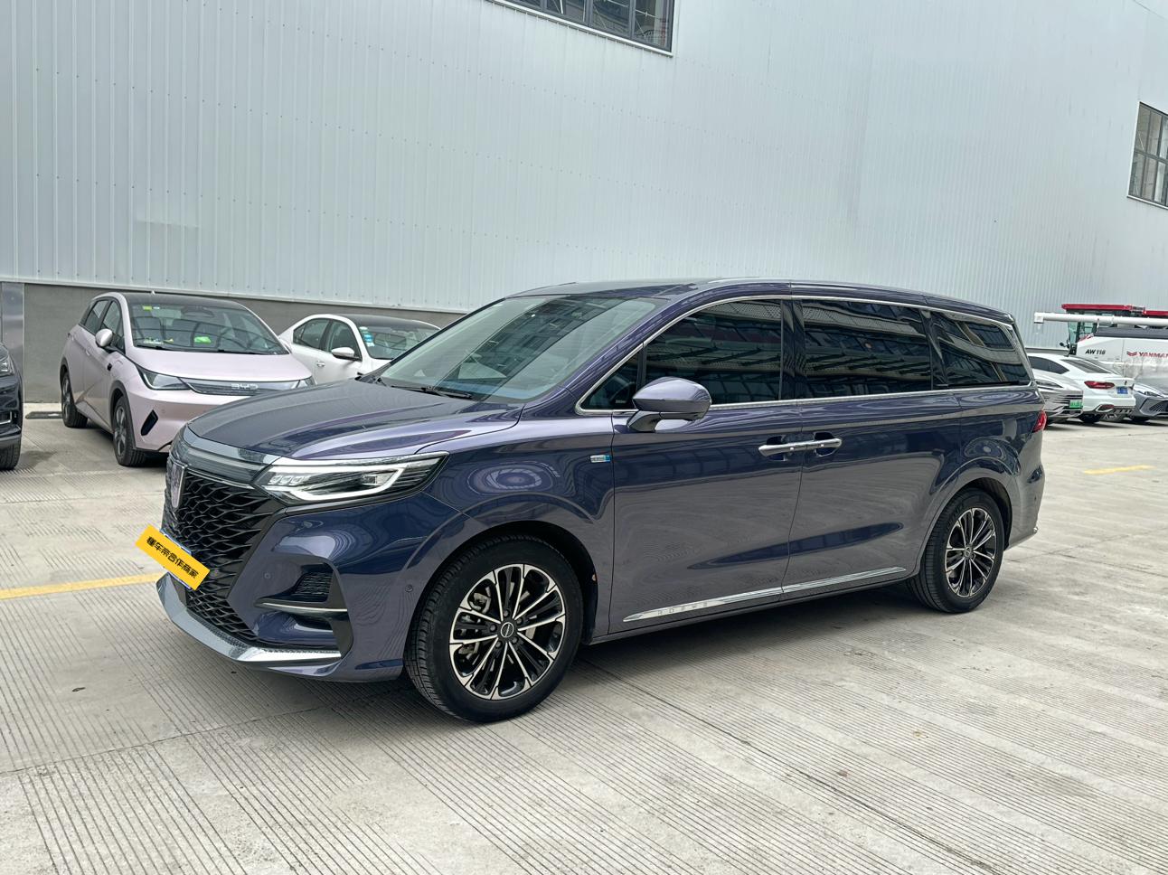 Roewe iMAX8 2022 400TGI Supreme