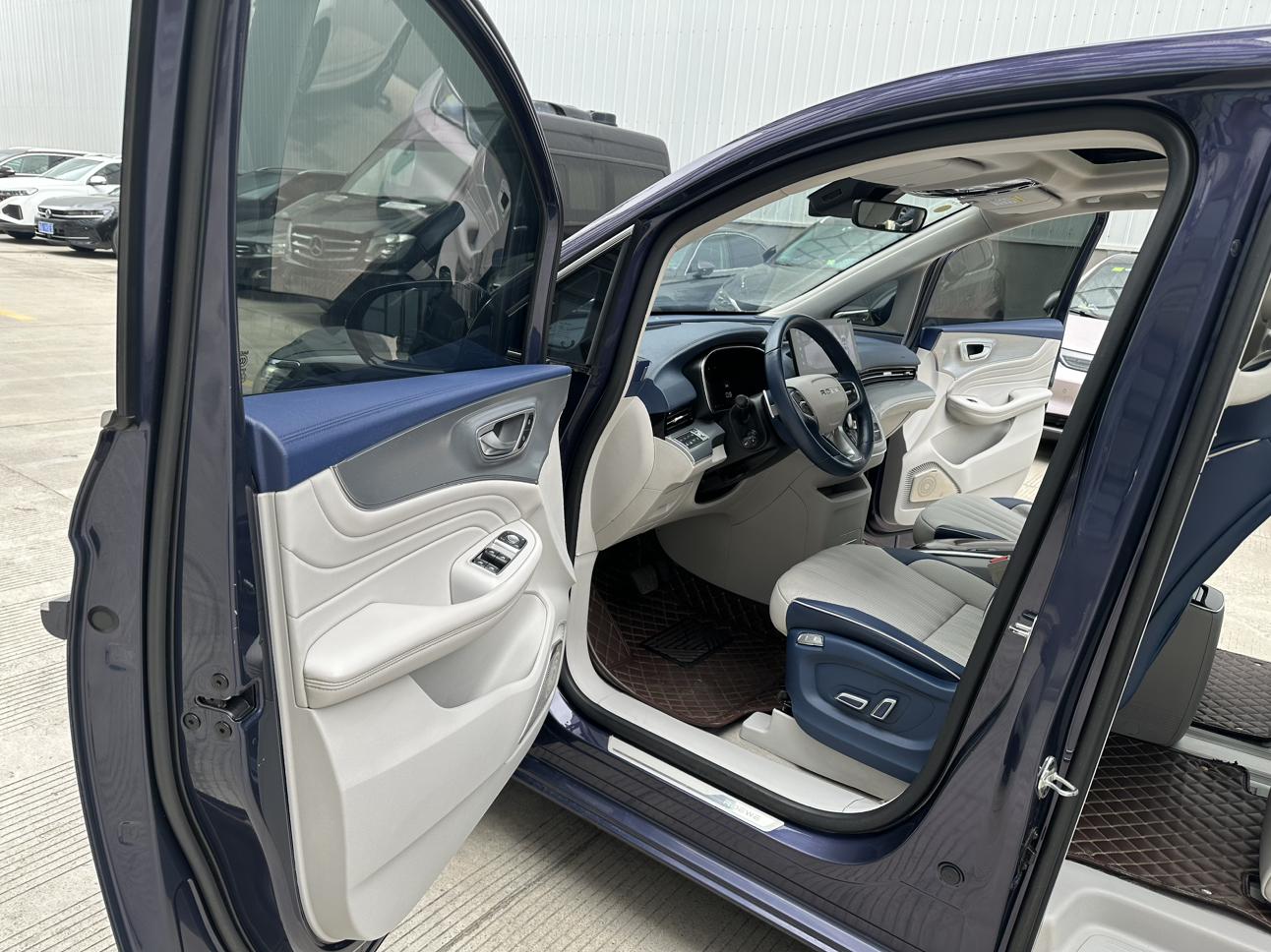 Roewe iMAX8 2022 400TGI Supreme