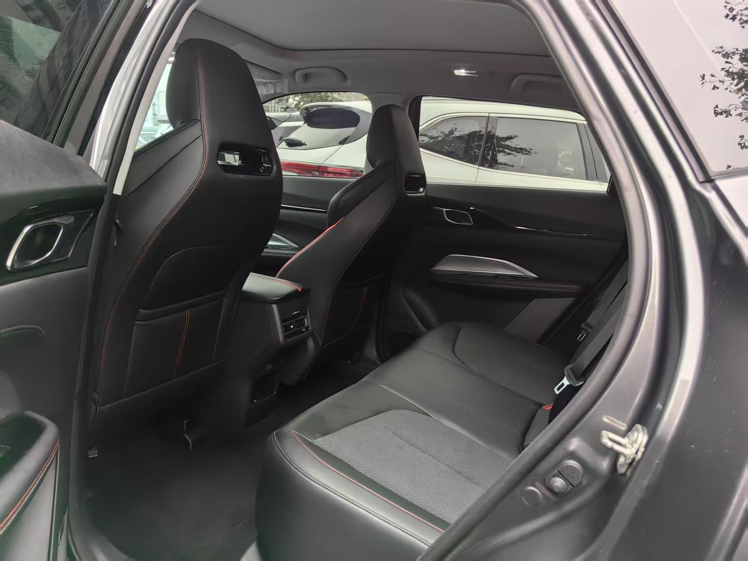 Changan Oshan Z6 2023 Blue Whale 1.5T DCT Smart Leading