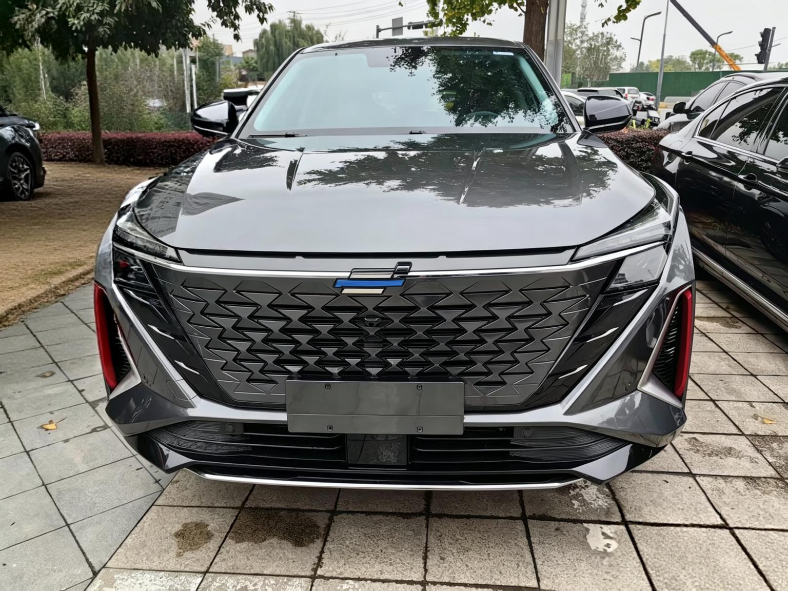 Changan Oshan Z6 2023 Blue Whale 1.5T DCT Smart Leading