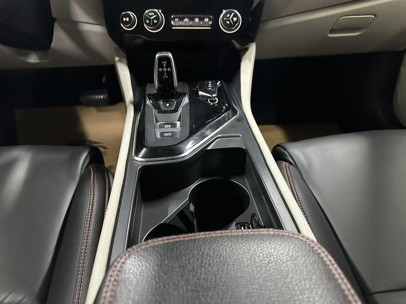 Lynk & Co 02 2019 Facelift 1.5T DCT 2WD Shine China VI