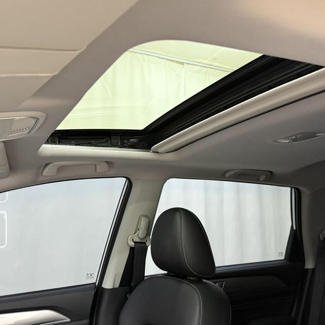Haval M6 2023 PLUS 1.5T DCT Luxury Connected