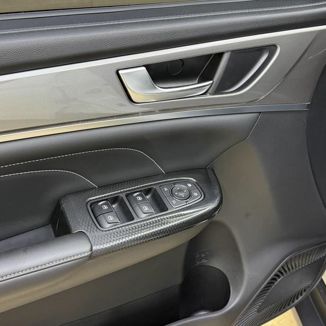 Haval M6 2023 PLUS 1.5T DCT Luxury Connected