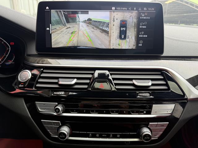 BMW 5 Series 2021 525Li M Sport Package