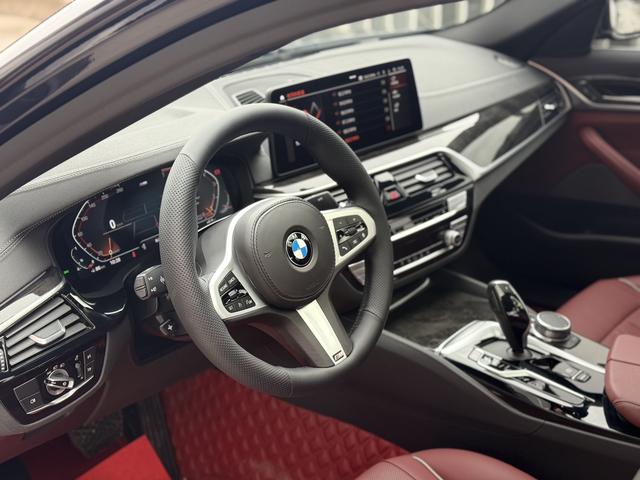 BMW 5 Series 2021 525Li M Sport Package