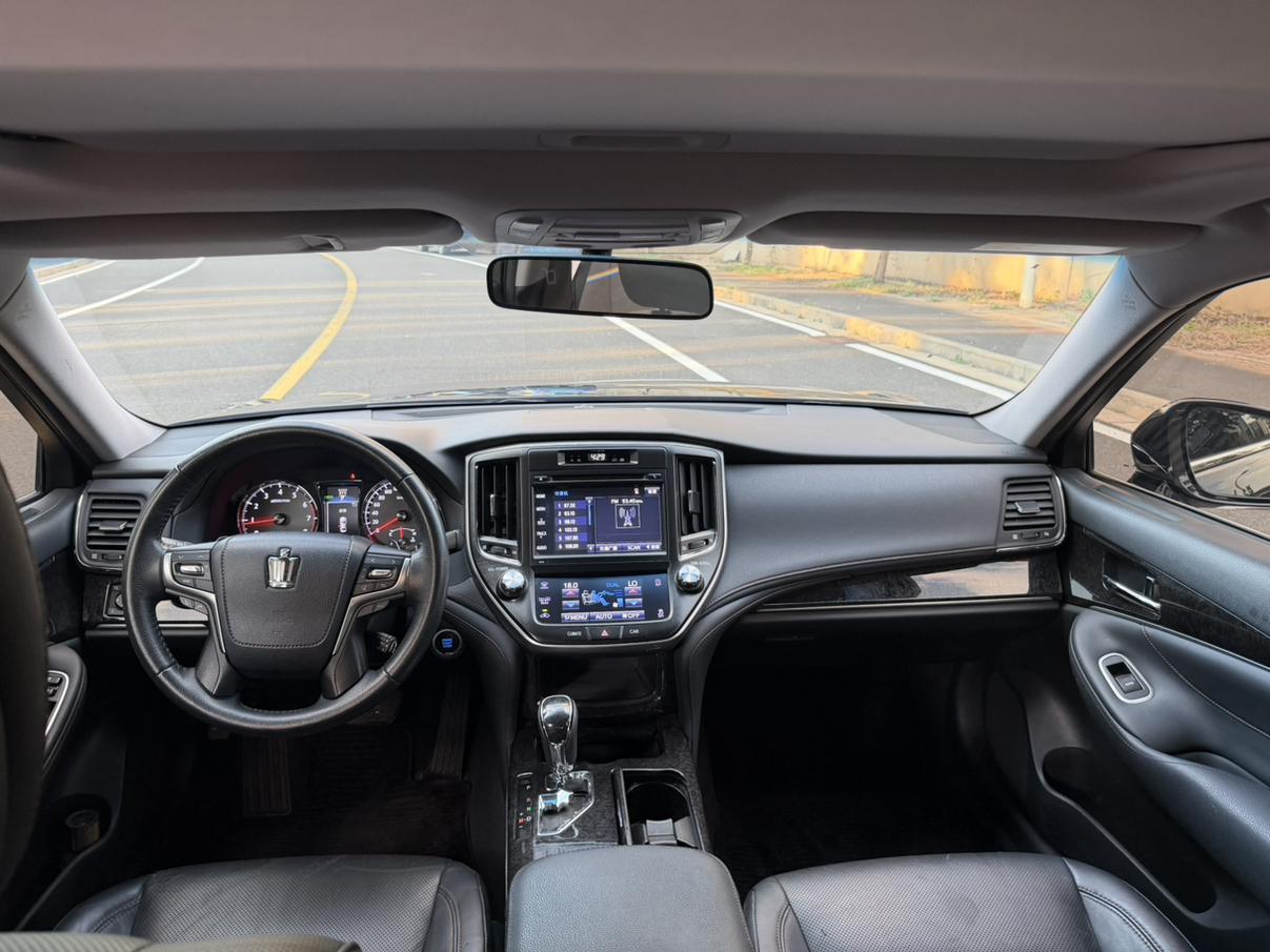 Toyota Crown 2018 2.0T Fashion