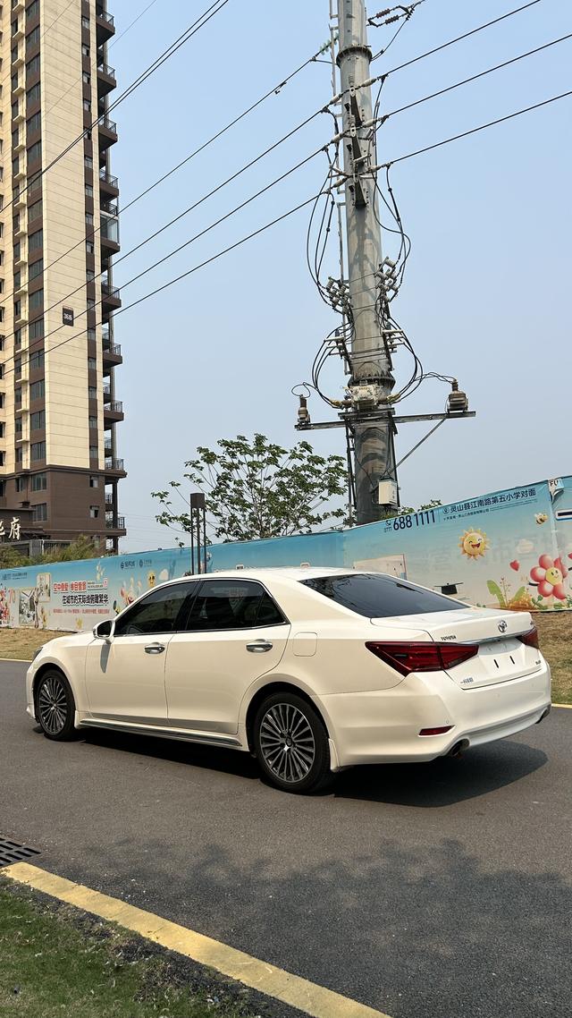 Toyota Crown 2018 2.0T Sport