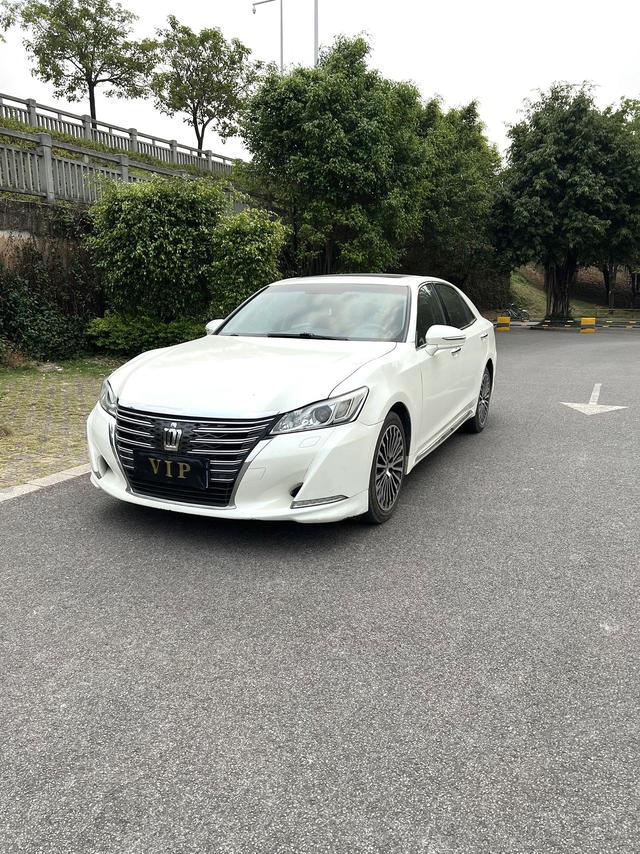 Toyota Crown 2018 2.0T Sport
