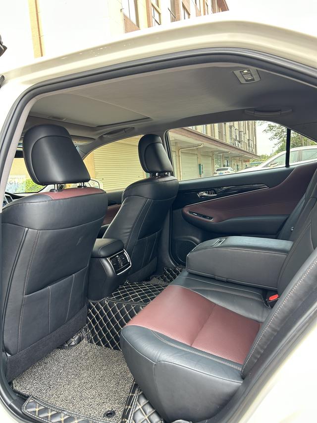 Toyota Crown 2018 2.0T Sport
